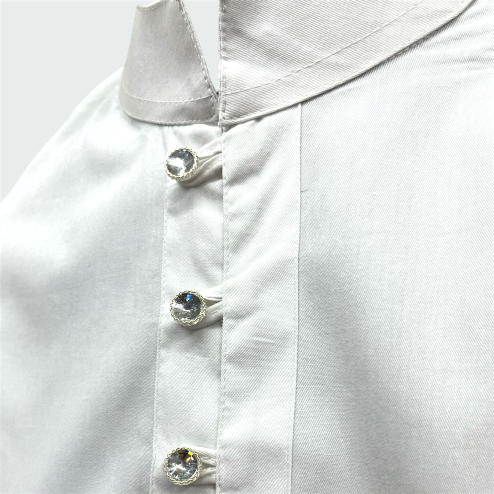 COMMAND WHITE TOP